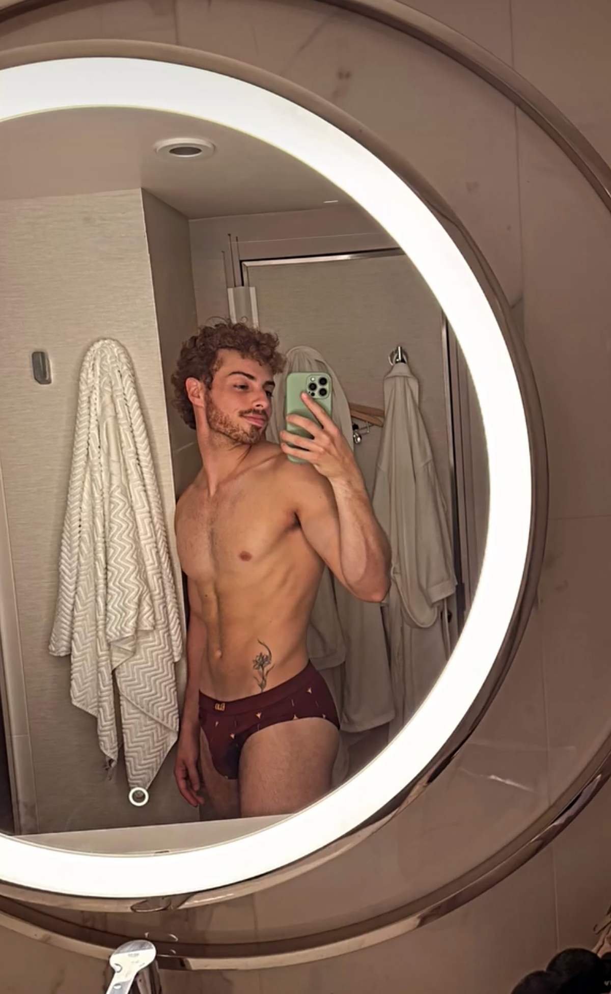 @eliowear.us